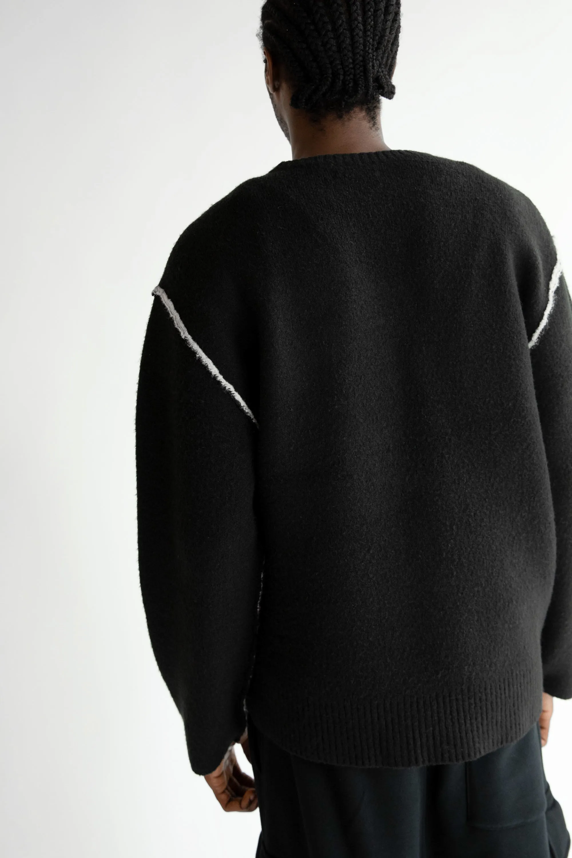 CONTRAST TRIM SWEATER