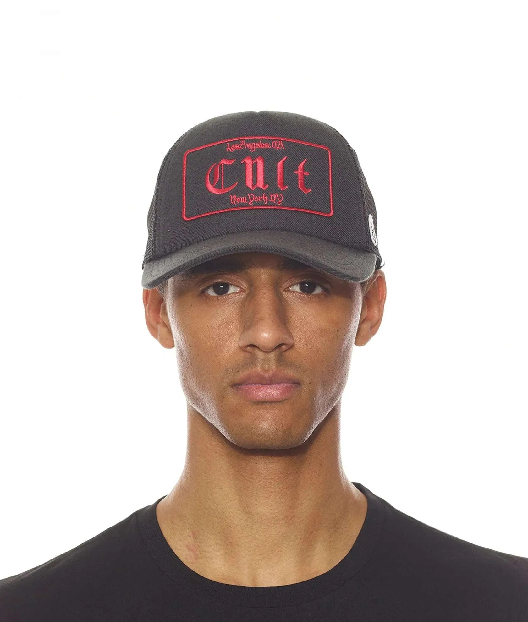 CULT OLD ENGLISH LOGO MESH BACK TRUCKER CURVED VISOR IN BLACK