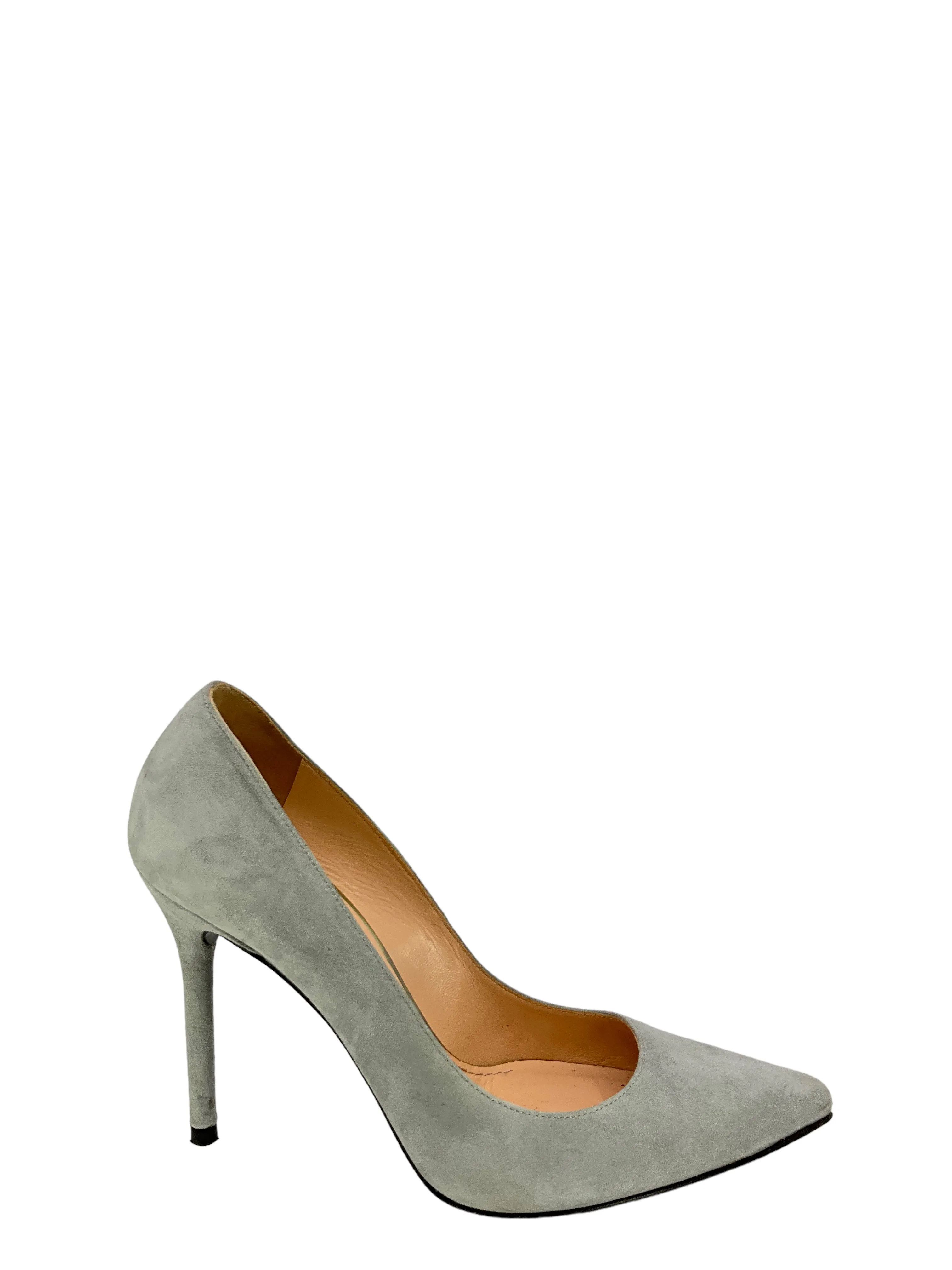 Stuart Weitzman Gray Suede Pumps Size 7